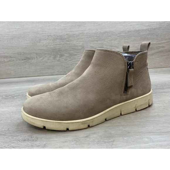 ECCO Soft 7 Tred Women's Sneakers Taupe Nubuck Leather 8 Zip Ankle Boots - Picture 3 of 10